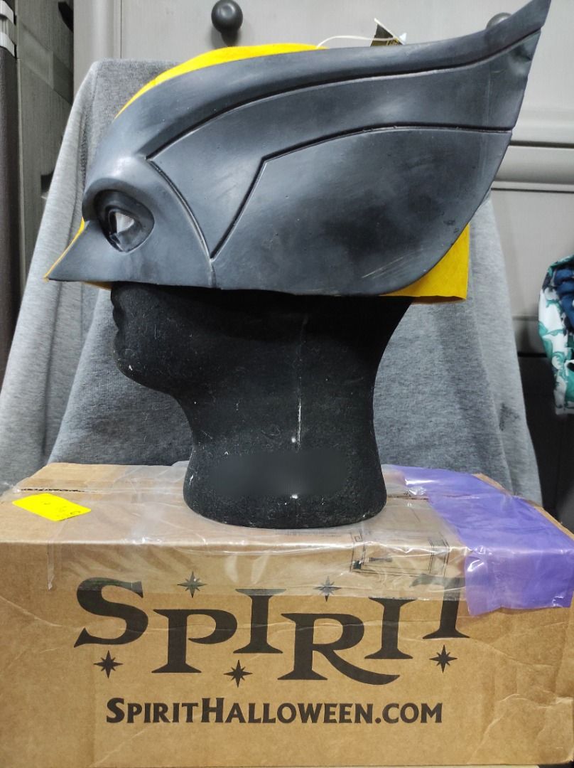 Officially Licensed Marvel Deadpool & Wolverine Half-Mask Latex (Category: Western Merchandise) located in Mandaluyong City. Submitted by ansleyq (Listing ID 1341164673, Image 3). Description: Selling officially licensed Marvel Deadpool & Wolverine Half Mask Never been worn or used Direct from Spirit Halloween (US) Material: Latex Size: Mask is ideal for head size 23 inches and below WARNING: Do not use if allergic to latex or ammonia Mannequin h
