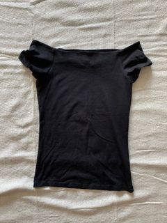 (Category: ) located in . Submitted by ninetenpreloved (Listing ID 1341101824, Image 1). Description: .