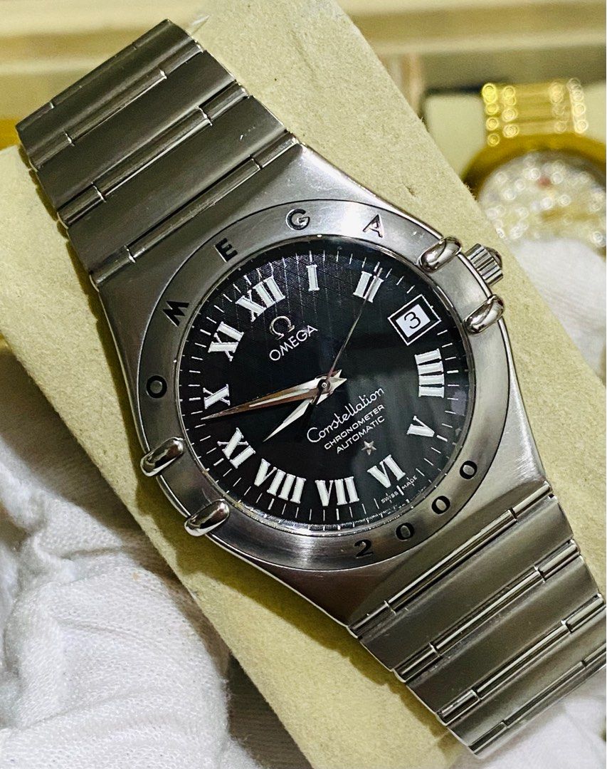 Omega Constellation Automatic (Category: Luxury Watches) located in Baliuag. Submitted by clicksmileph (Listing ID 1341191763, Image 3). Description: Omega Constellation Automatic 82,000 Details: Case Size: 36mm Movement: Automatic Glass: Sapphire-Crystal 9.5/ 10 Excellent Condition (Like New) Mens/Unisex watch Guaranteed Authentic Fit up to 17cm wrist Features: Chronometer, Date Set with: ▪️Watch ◾️Presentation box Transaction thru: Meet-up by a