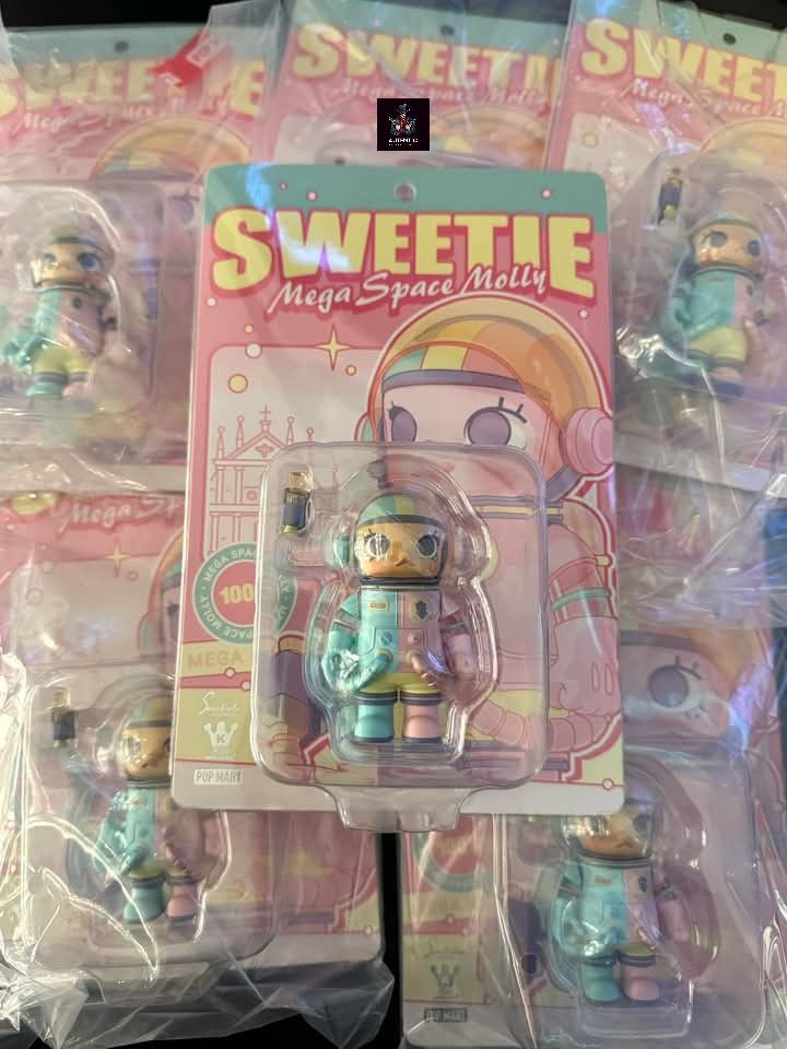 Popmart New Mega Space Molly 100% Sweetie, Toys Popmart New Mega Space Molly 100% Sweetie, Toys