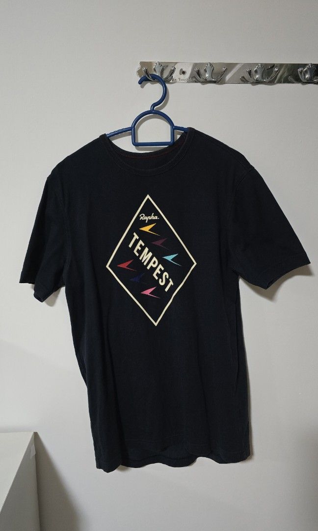 Rapha tempest top (Category: Tshirts & Polo Shirts) located in Singapore. Submitted by legofireman (Listing ID 1341210749, Image 1). Description: .