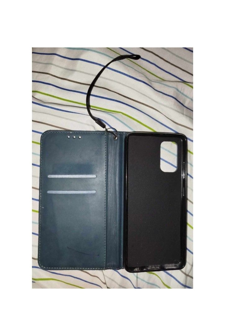 Samsung Galaxy A32 4g Phone case with Cover (Category: Cases & Sleeves) located in Legazpi City. Submitted by alyblueberyl (Listing ID 1341144310, Image 3). Description: Color: Dark Green.