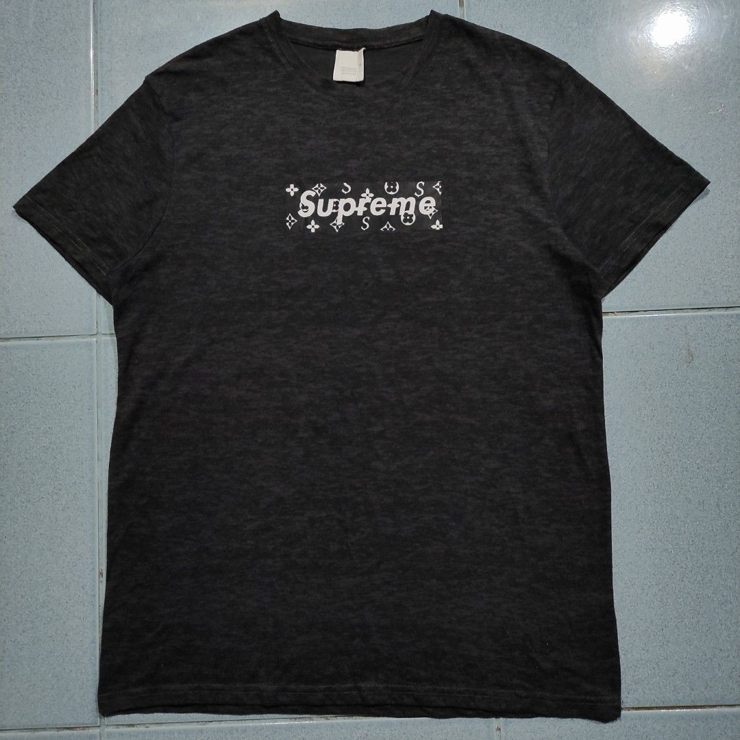 Supreme x Louis Vuitton shirt (Category: Luxury Apparel) located in Floridablanca. Submitted by vintager12 (Listing ID 1341108759, Image 1). Description: Brand: Supreme x Louis Vuitton Dimes: Burst-21 Waist-21 Length-29 Color rate: 9/10 Condition: Excellent Issue: none.