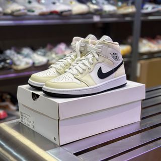 (Category: ) located in . Submitted by snooze.store (Listing ID 1341126734, Image 1). Description: .