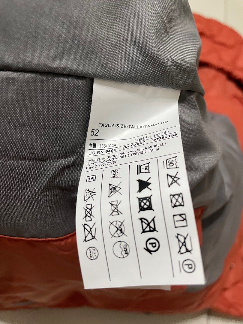 Winter Jacket (Category: Coats, Jackets and Outerwear) located in Singapore. Submitted by luckv (Listing ID 1341173587, Image 5). Description: Wear this jacket to Seoul in winter, went to ski resort. Serve me well. Simple fashion, easy to match.