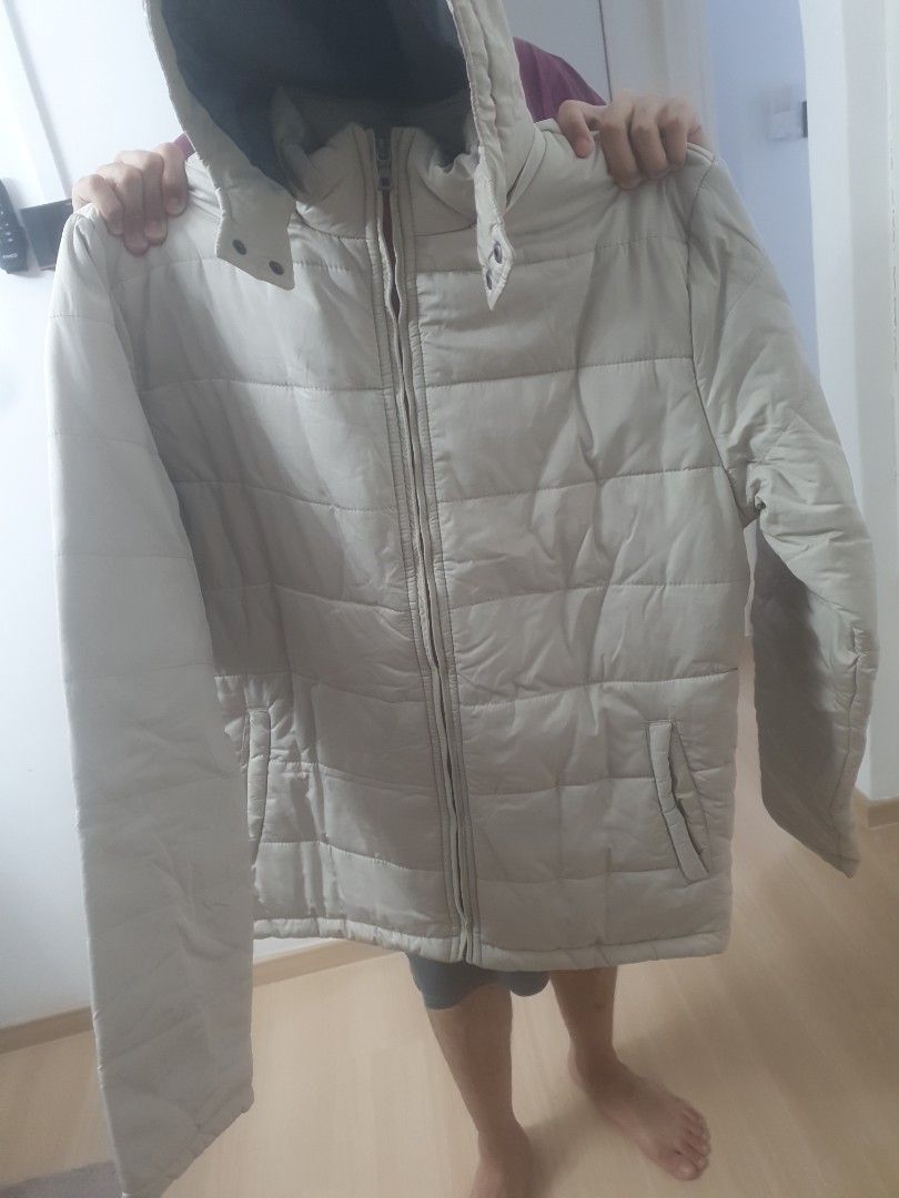 Winter Jacket (Category: Coats, Jackets and Outerwear) located in Singapore. Submitted by lavender23e (Listing ID 1341200575, Image 1). Description: No flaws/defects. Only used for 1 trip few years ago. Advised to wash as it is a bit dusty. See other listings for more jackets..
