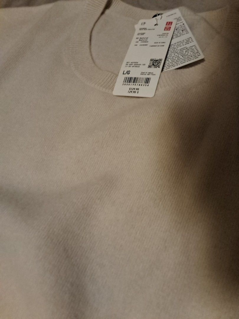 100% Cashmere NEW UNIQLO Large Colour:Natural (Category: Clothes) located in Port Coquitam. Submitted by khnowins (Listing ID 1341246811, Image 2). Description: Regular Price $129.00 *** NEW Mens Size Large Natural Colour 100% Cashmere Sweater from Uniqlo. This sweater is high quality and amazingly soft Cashmere wool. You won't believe how soft this is! Made from the hollow wool fiber of select Cashmere Goats, the process to produce cashmere is l