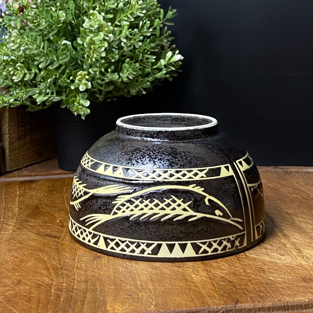 121524-026 Stoneware Bowl with Fish design (Category: Dinnerware & Cutlery) located in Quezon City. Submitted by madiscollectibles (Listing ID 1341358183, Image 3). Description: Stoneware Bowl with Fish design Diameter: 13 cm Height: 7 cm Kindly manage your expectations. Item/s may have had a previous life and may tell their story through minor imperfections such as scratches, chips, cracks, and stains. If there is a major flaw it will be disclos
