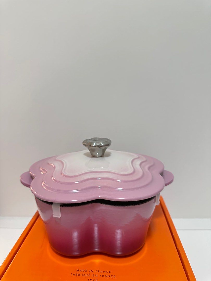 全新正貨靚字Le Creuset LC 花煲白裡粉紅漸變Bouquet pink法國