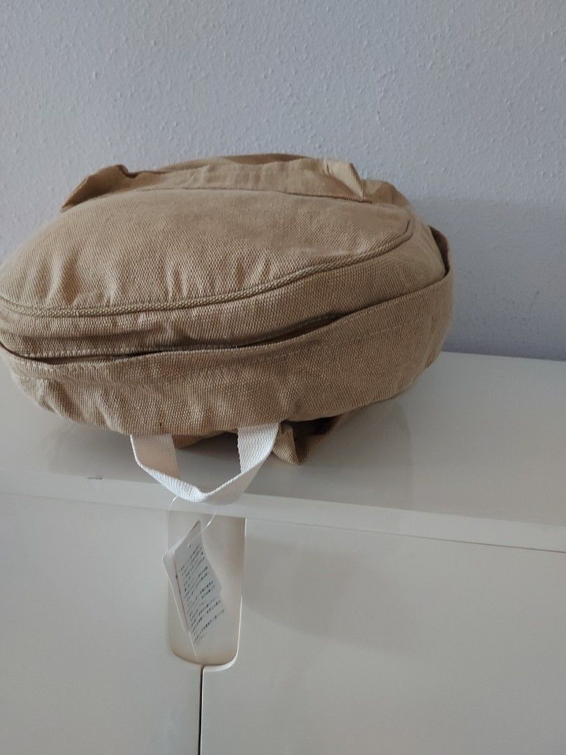Backpack (Category: Backpacks) located in Singapore. Submitted by happy4788 (Listing ID 1341250909, Image 4). Description: size: 38 cm(h) x 33 cm(w) x 13 cm (bottom wide).