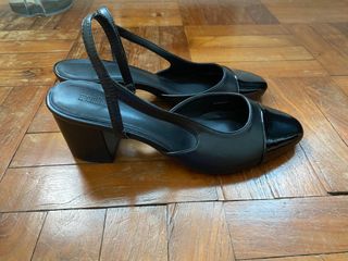 (Category: ) located in . Submitted by user1234name (Listing ID 1341249410, Image 1). Description: .