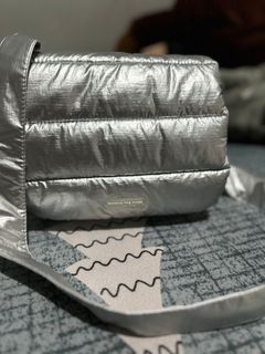 (Kategori: ) berada di . Dikirim oleh luckyjunepreloved (ID iklan 1341411262, Gambar 1). Deskripsi: .