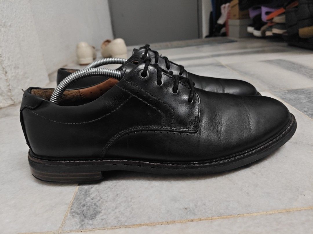 Clarks unelott plain black cheap
