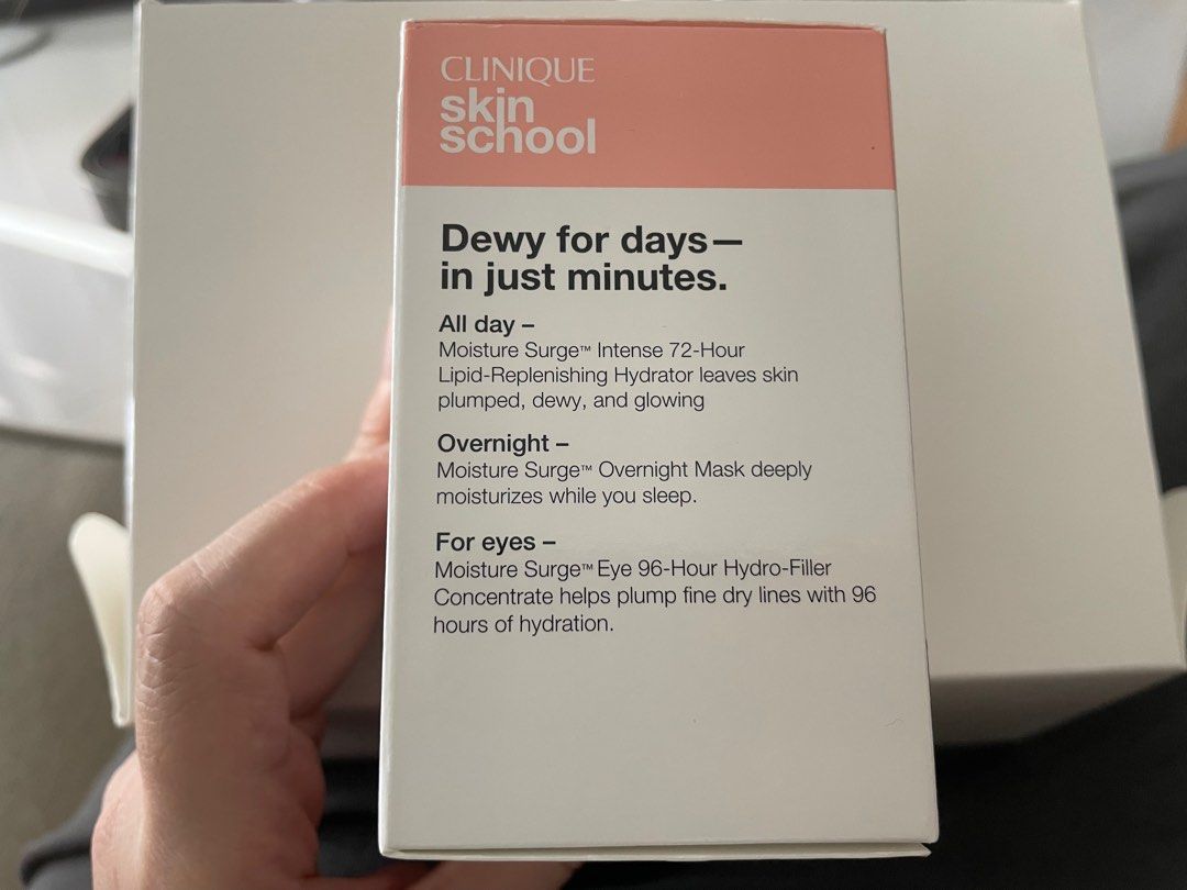 Clinique moisture surge hydrate and glow kit (Category: Face Care) located in San Juan City. Submitted by sheened (Listing ID 1341301997, Image 2). Description: Gcash payment only Kit includes: - 50ml Moisture Surge Intense 72H lipid replenishing hydrator - 30ml Moisture surge overnight mask - 5ml Moisture surge Eye 96 Hour hydro filler concentrate.