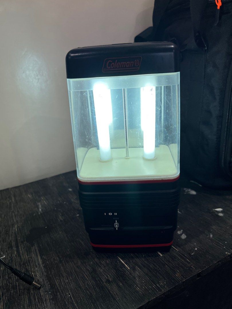 coleman rechargeable lamp (Category: Hiking & Camping) located in Santiago. Submitted by immikehell (Listing ID 1341240949, Image 3). Description: .