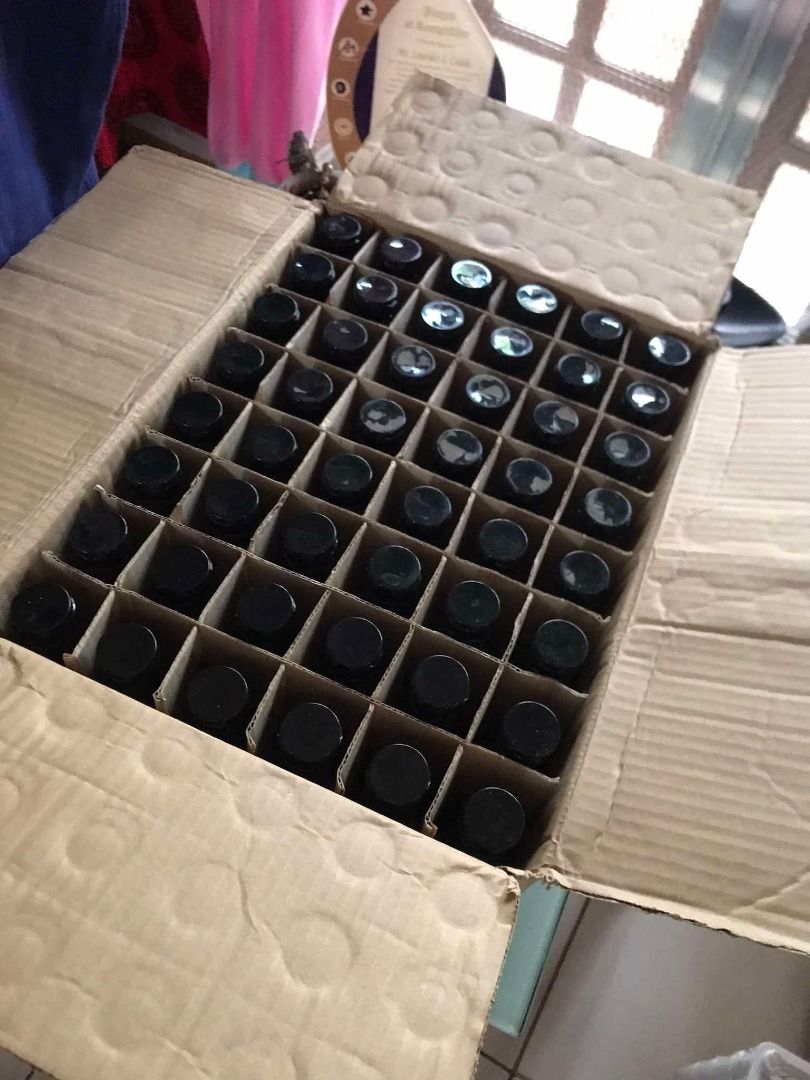 Condiments Bottle 250ml 48 pcs | Sauce Dispenser (Category: Spice & Seasoning) located in Rizal. Submitted by detskiggg (Listing ID 1341285560, Image 3). Description: Condiments Bottle 250ml 48 pcs | Sauce Dispenser For your give-away or business use For chilli oil, soy sauce, etc. P500 only - 48 pcs intact in a box Location: Ridgemont, Taytay, Rizal Delivery via Lalamove (we can assist with the booking po) .