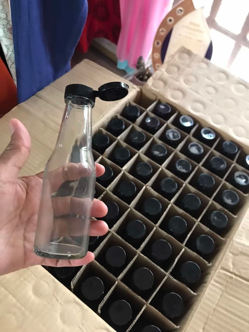 Condiments Bottle 250ml 48 pcs | Sauce Dispenser (Category: Spice & Seasoning) located in Rizal. Submitted by detskiggg (Listing ID 1341285560, Image 1). Description: Condiments Bottle 250ml 48 pcs | Sauce Dispenser For your give-away or business use For chilli oil, soy sauce, etc. P500 only - 48 pcs intact in a box Location: Ridgemont, Taytay, Rizal Delivery via Lalamove (we can assist with the booking po) .