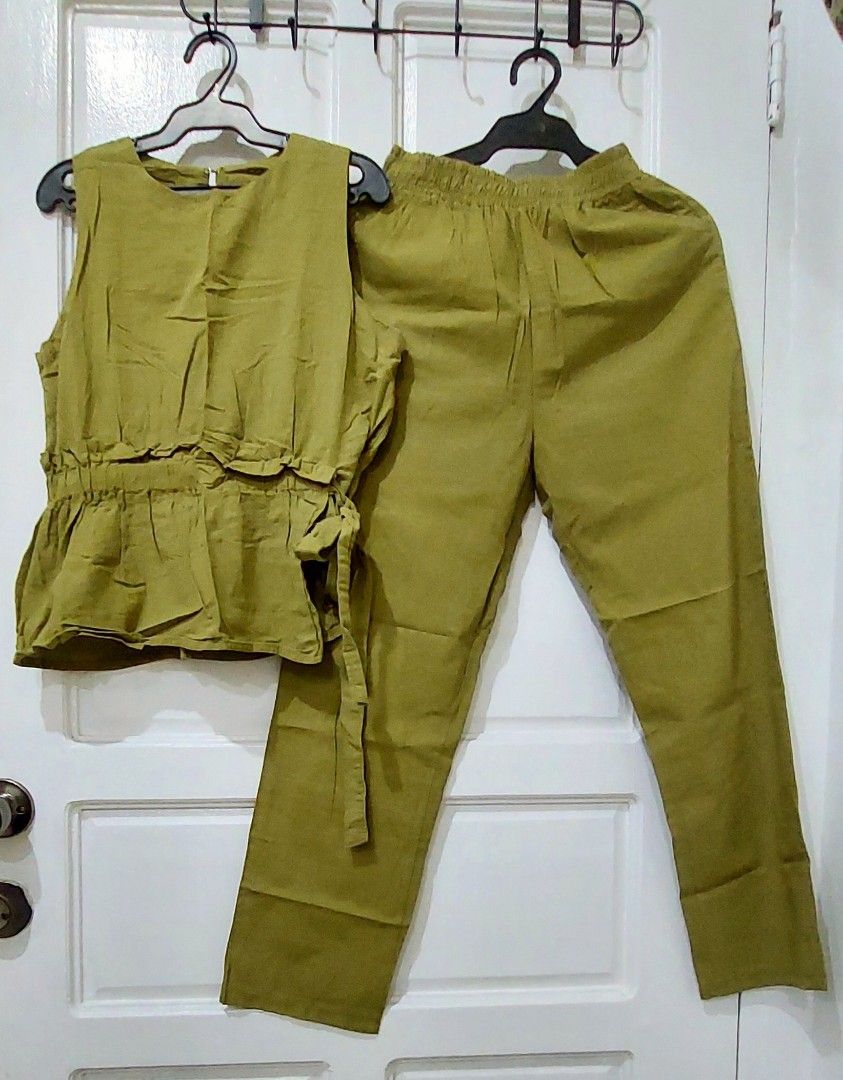 Cute Coord (Category: Sets or Coordinates) located in Quezon City. Submitted by letsdecluttermanila (Listing ID 1341266628, Image 1). Description: worn once in a green motiff event.. Ganda ng tela...