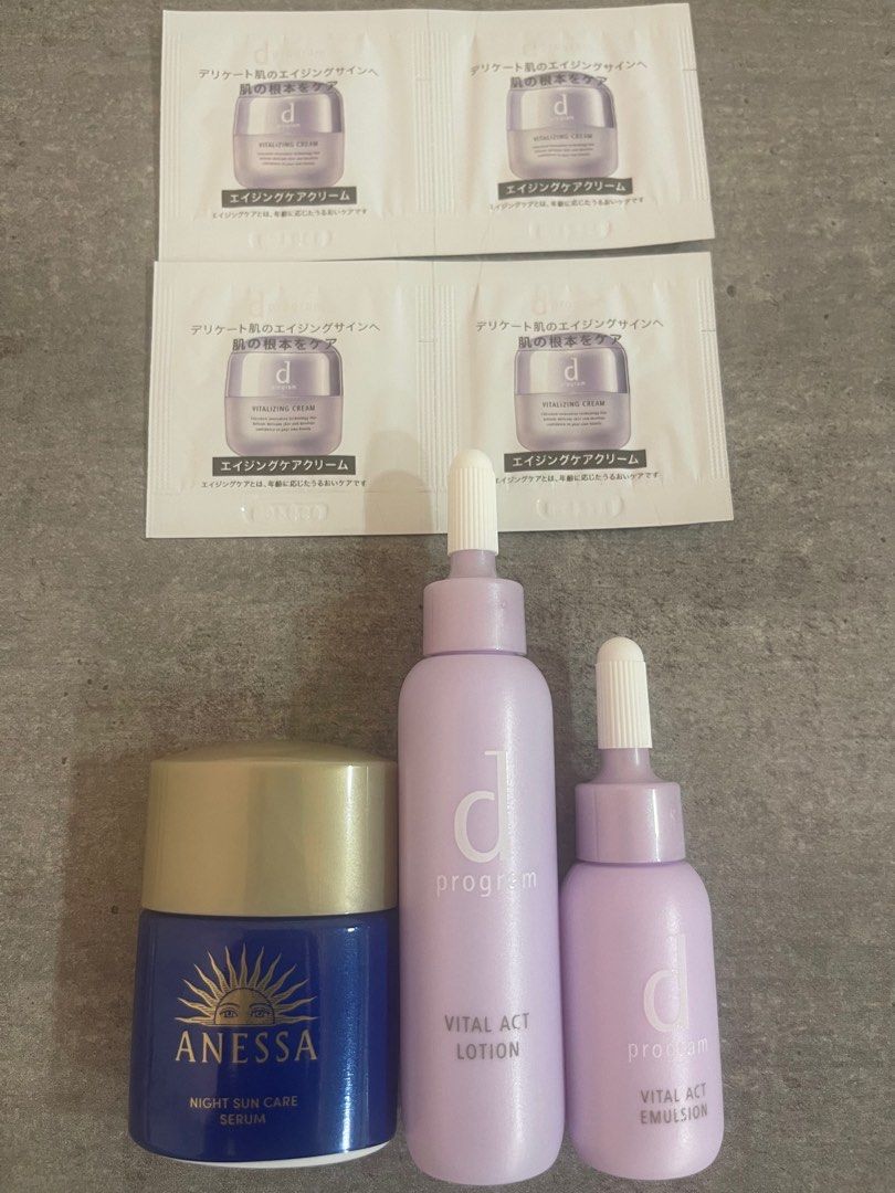 d program sets (Category: Sanitisers & Disinfectants) located in Singapore. Submitted by queenie_f (Listing ID 1341345845, Image 2). Description: .