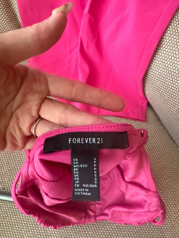 Forever21 Pink Coordinates BOTH S (Category: Sets or Coordinates) located in Taguig. Submitted by hersheykylie (Listing ID 1341298159, Image 3). Description: Brand new never worn No when worn pic No measurements Perf for casual/ bday/ events RTP: 3k plus LP ALREADY! ✨No haggling, Lowballers will be ignored Same day delivey only 📍BGC.