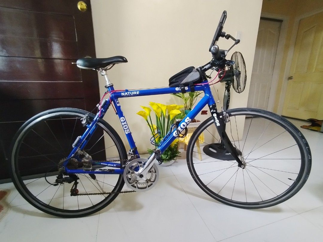 Gios Bike (Category: Bicycles) located in Guiguinto. Submitted by renzb12 (Listing ID 1341307609, Image 1). Description: Road Bike Gios brand original lahat Alloy Carbon bike frame Bagong linis buong bike at parts Complete accessories: 4x ilaw sa likod 2x flashlight sa manibela 1x lalagyan ng bottle 1x bike lock 1x bag 1x cellphone holder water resistant 4x grip Meetup around Bulacan.