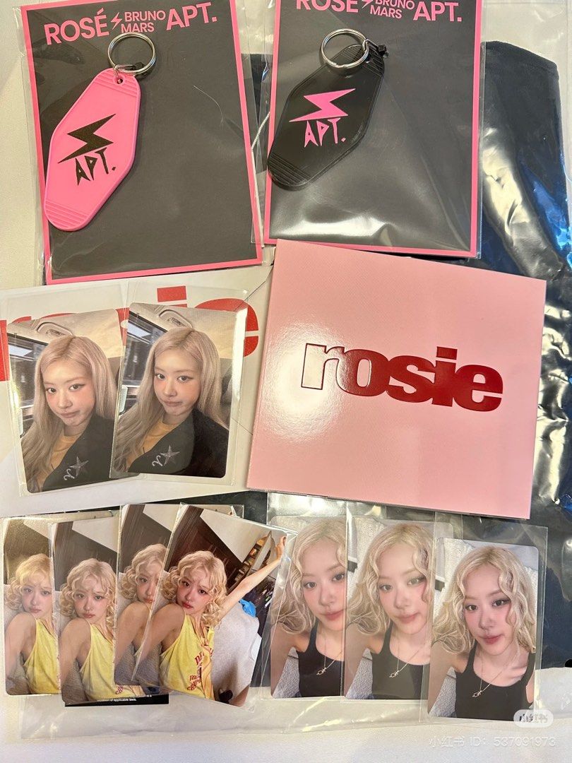 HTB) ROSÉ Pop Up Merch in Tokyo, Toys & Collectibles, Fan