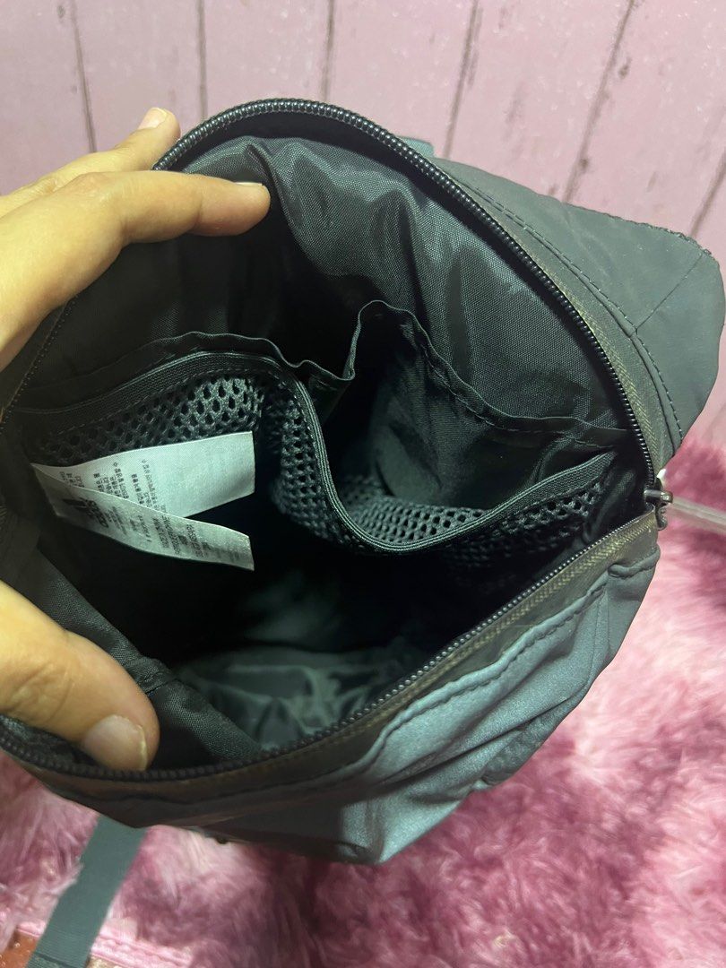 Kipling large back pack (Category: Backpacks) located in Cavite. Submitted by jnizadion12345 (Listing ID 1341412100, Image 3). Description: In very good condition, konting linis lang sa metal at wl akong panlinis kasi. Eto pwede na sa 2-3 days na outing or hand carry mo pang Bora. Dark violet ang kulay, unisex. May gatuldok na flaw sa likod bandang ilalim pero hnd nmn po butas at hindi nmn kita, declare ko lang para sa ubod ng selan 😬 35x43x12cm
