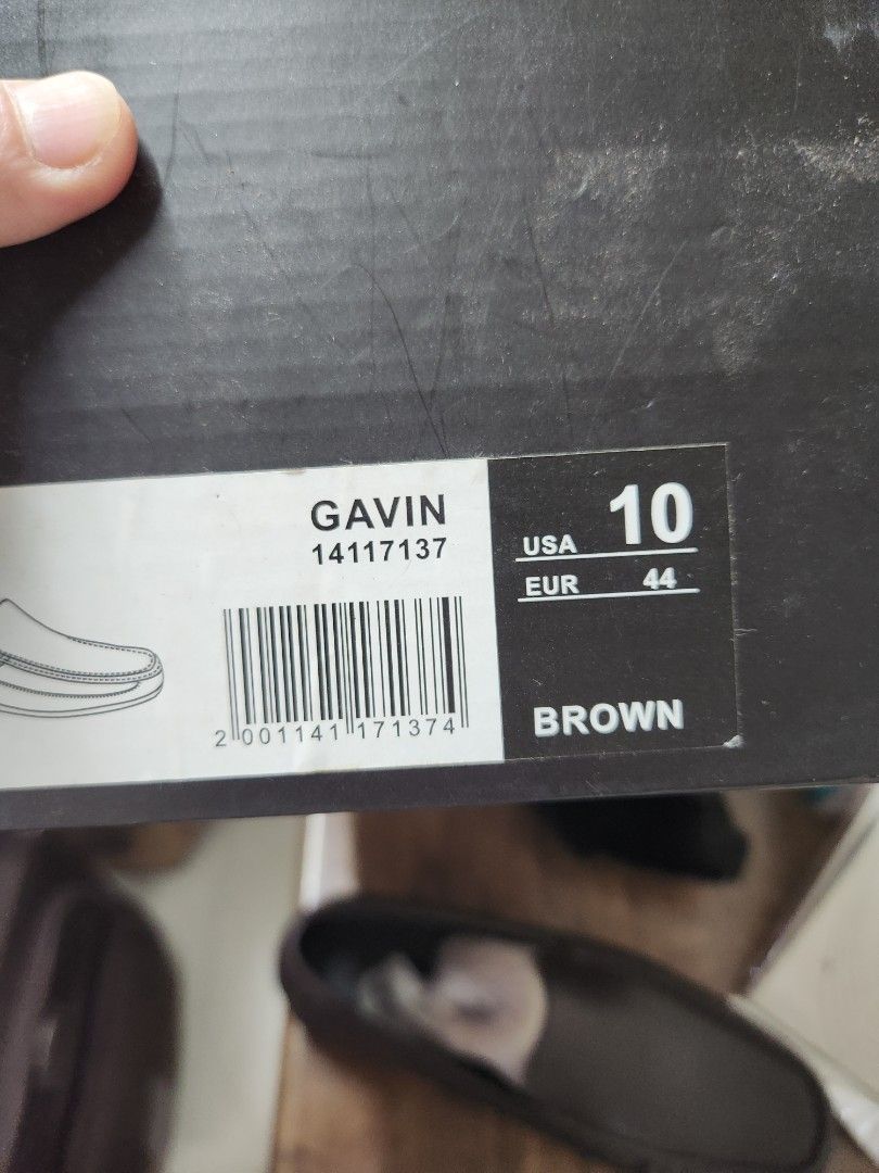 Milano Mens Formal Shoes (Category: Dress Shoes) located in Quezon City. Submitted by sbalay29 (Listing ID 1341247775, Image 3). Description: used once sa wedding size 10 brown masambong qc.