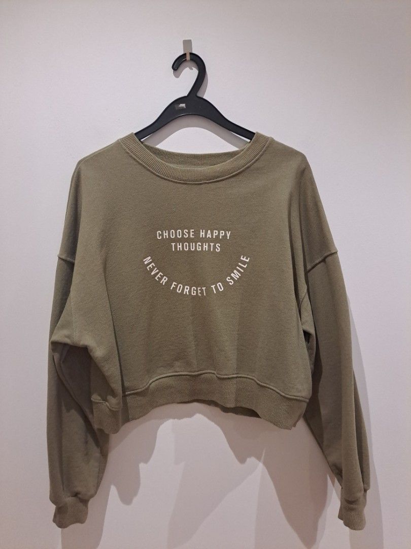 Pull & Bear Sweater (Category: Other Tops) located in Singapore. Submitted by sputnikworld (Listing ID 1341233713, Image 1). Description: Brand new Pull & Bear Sweater.