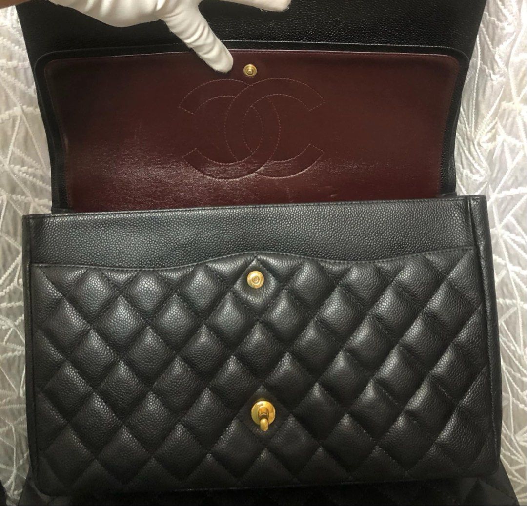 Rush sale Authentic Chanel maxi flap (Category: Luxury Bags & Wallets) located in Subic. Submitted by cottoncandy2008 (Listing ID 1341358933, Image 3). Description: Complete with card Entrupy .