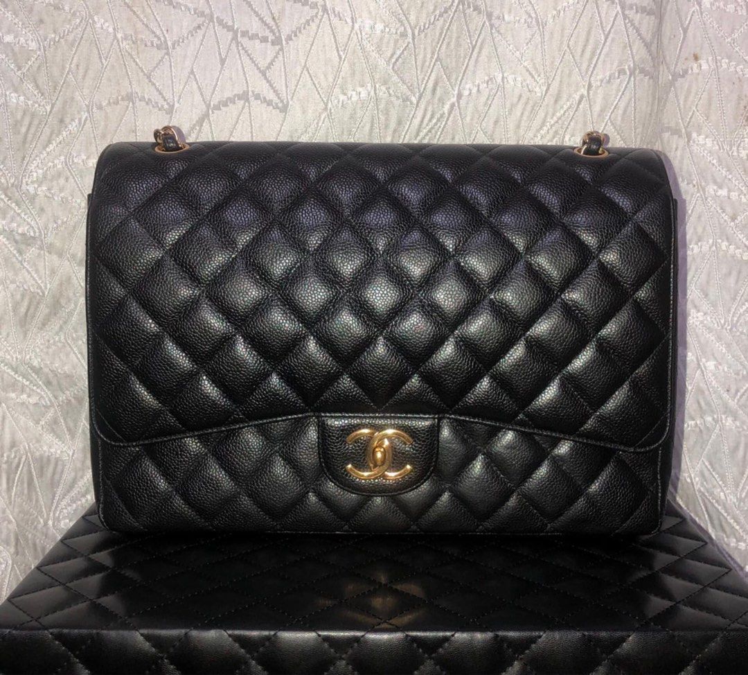 Rush sale Authentic Chanel maxi flap (Category: Luxury Bags & Wallets) located in Subic. Submitted by cottoncandy2008 (Listing ID 1341358933, Image 2). Description: Complete with card Entrupy .