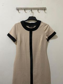 (Kategori: ) berada di . Dikirim oleh treasured.preloved (ID iklan 1341401458, Gambar 1). Deskripsi: .