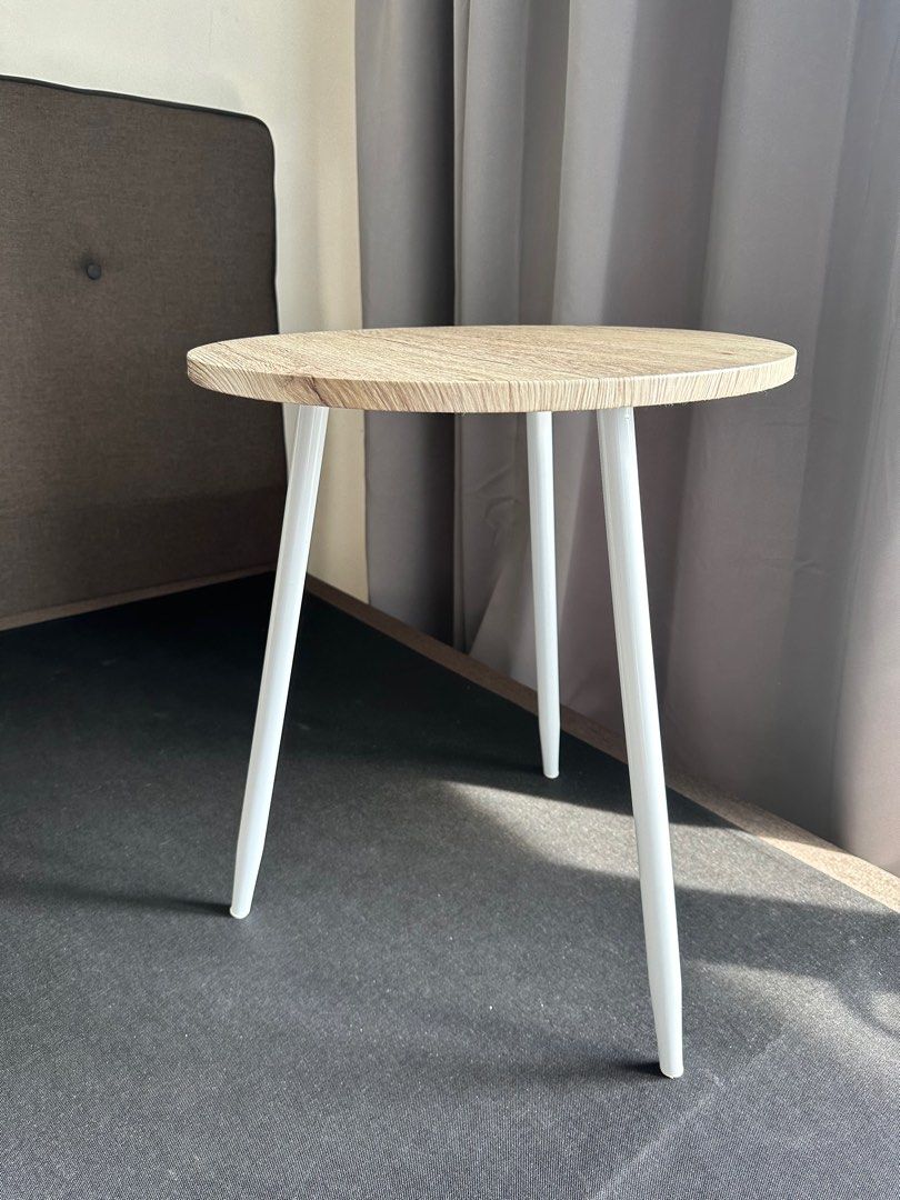 SSF Bedside table (Category: Shelves, Cabinets & Racks) located in Puchong. Submitted by msyuu94 (Listing ID 1341304458, Image 3). Description: Height: 50cm Table size: 42cm Bought from SSF.