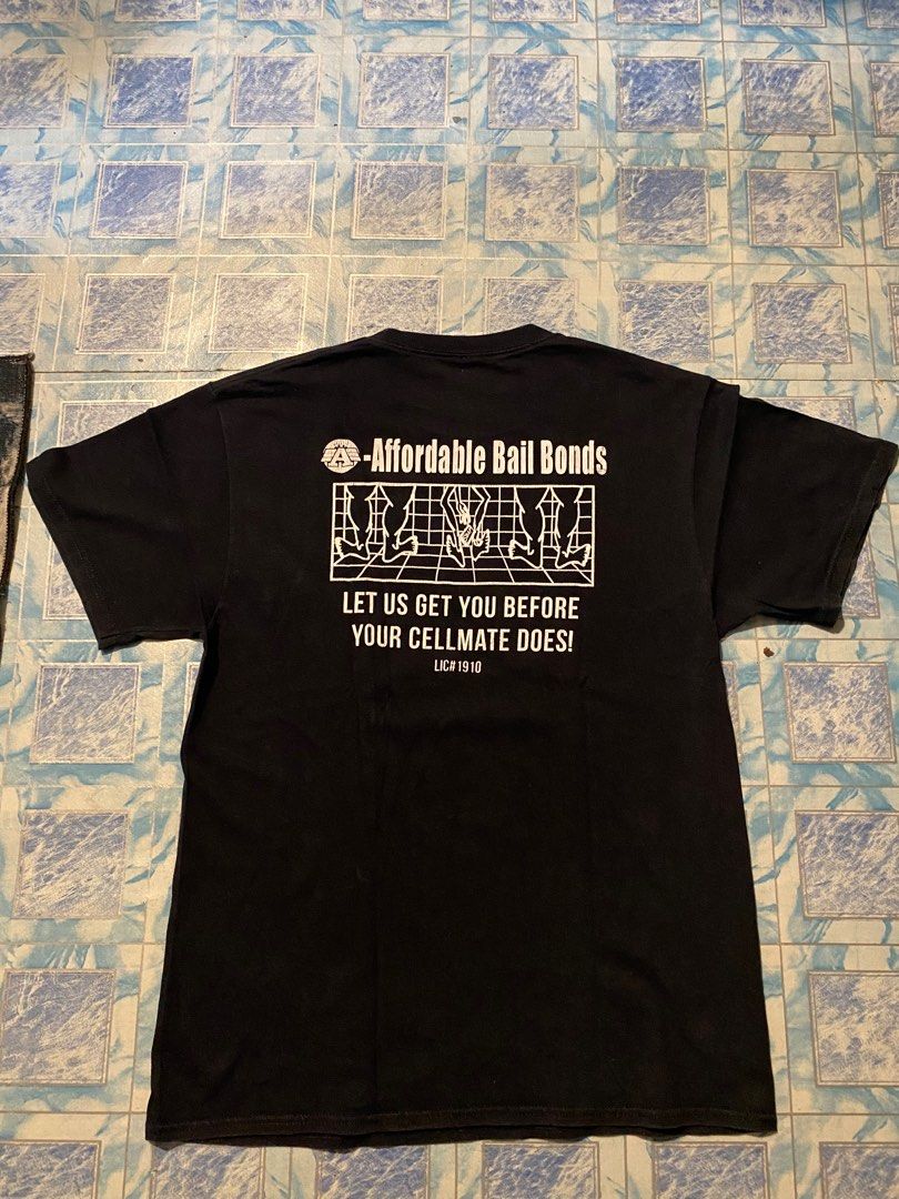 Statement tee (Category: Tshirts & Polo Shirts ) located in Navotas City. Submitted by patrickvarg (Listing ID 1341264936, Image 2). Description: Size M on tag Color may vary due to lighting Issue as shown in the picture.