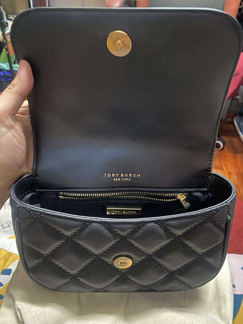 Tory Burch purse (Category: Luxury Bags & Wallets) located in Makati City. Submitted by rbarsabal (Listing ID 1341336626, Image 3). Description: .