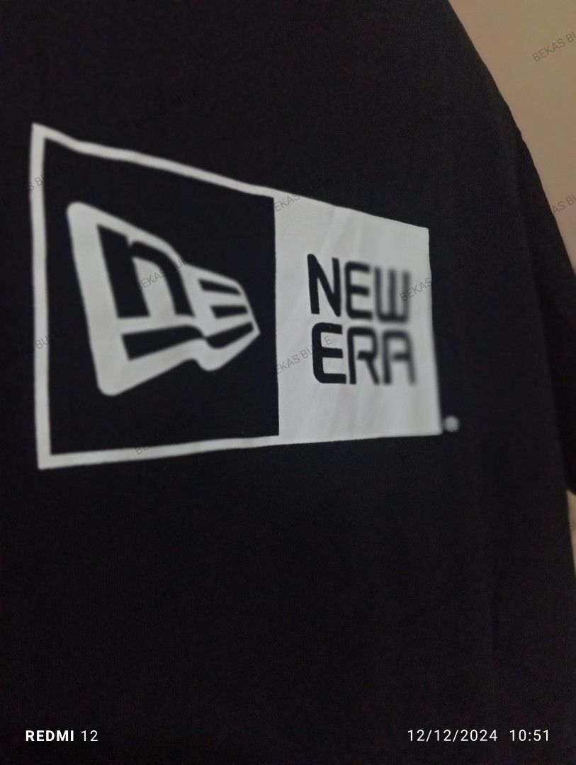 T-SHIRT NEW ERA BIG LOGO CENTER WARNA PEKAT TAG LENGKAP (Kategori: Atasan) berada di Pekanbaru. Dikirim oleh bangre246 (ID iklan 1341267733, Gambar 3). Deskripsi: JANGAN SUNGKAN MASUKIN HARGANYA ABANGKU, KALAU COCOK SAYA KASIH ☺ Brand : NEW ERA ✅ Size on tag : M ✅ P : DM ✅ LD : DM ✅ Warna : HITAM ✅ Bahan : 100% COTTON ✅ PLUS : ART BIG LOGO CENTER BAHAN TEBAL KONDISI MULUS & FULL TAG SEPERTI BELI DI STORE ✅ MINUS : ❌ ✅ Tag : LENGKAP ✅ Harga : TERJ