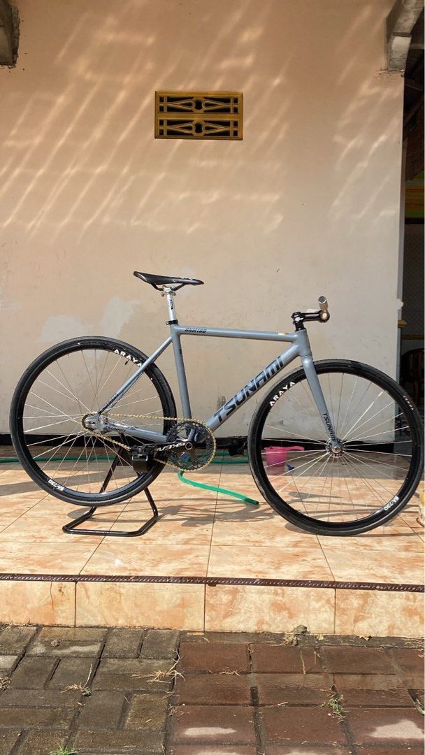 Tsunami snm100 size S, Olah Raga, Sepeda di Carousell Tsunami snm100 size S, Olah Raga, Sepeda di Carousell