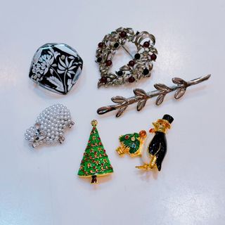 Vintage  rhinestone Brooches / 中古胸針 / brooch64216657681026110