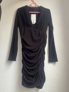 (Category: ) located in . Submitted by circleofwardrobe (Listing ID 1341322874, Image 1). Description: .
