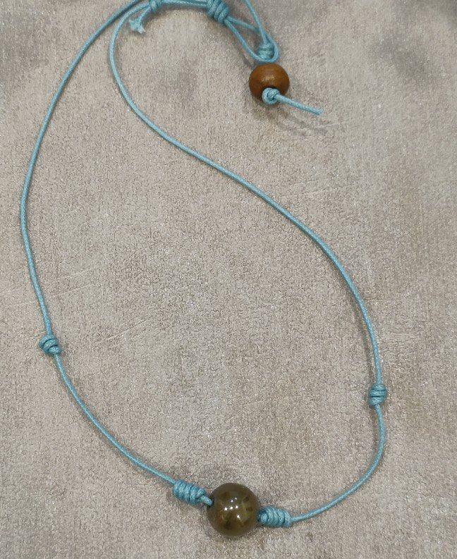 Agate chocker (Category: Handmade Craft) located in Singapore. Submitted by artiris (Listing ID 1341492921, Image 3). Description: Handmade Customer may visit us @ Omnitrov, Victoria Hotel level one for more designs. Please make appointment to visit..