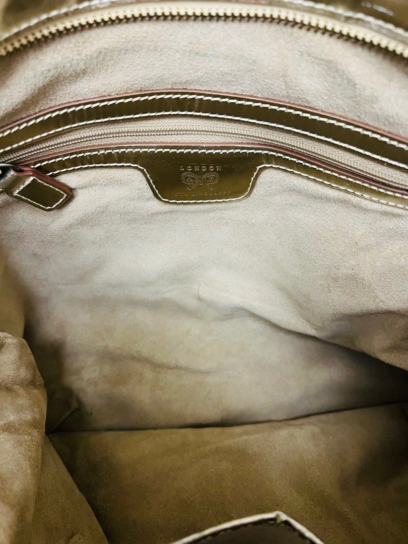 Anya Hindmarch Golden Weave Leather Bag (Category: Bags & Wallets) located in Singapore. Submitted by vyeang (Listing ID 1341416978, Image 3). Description: .
