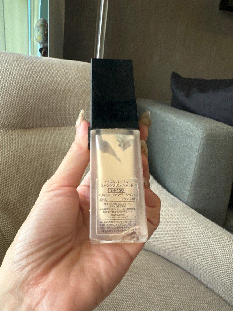 Auth Givenchy Prisme Libre Foundation (Category: Makeup) located in Taguig. Submitted by hersheykylie (Listing ID 1341414027, Image 3). Description: PRELOVED. Personal use. 100% Authentic Bought in Givenchy Japan. 60% remaining left. Last price already Good as new RTP: 3k plus Same day delivery only busy moving out.🙏🏻 📍 BGC.