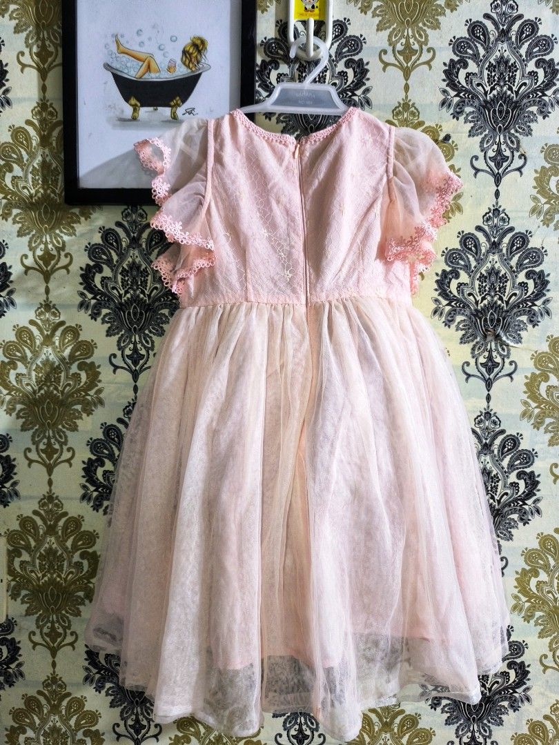 Balabala dress for kids (Category: Babies & Kids Fashion) located in Naga. Submitted by shalashop2021 (Listing ID 1341532715, Image 2). Description: Balabala size 120 on tag best fits 5T 24-hour reservation only; LISTED PRICE IS FINAL Strictly no to lowballers Ask questions before making an offer Payment options: BDO,GCASH Ships from Naga City, Camarines Sur via J&T.