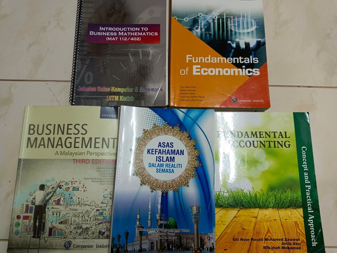 BUKU RUJUKAN UNTUK DILETGO, Hobbies & Toys, Books & Magazines ...