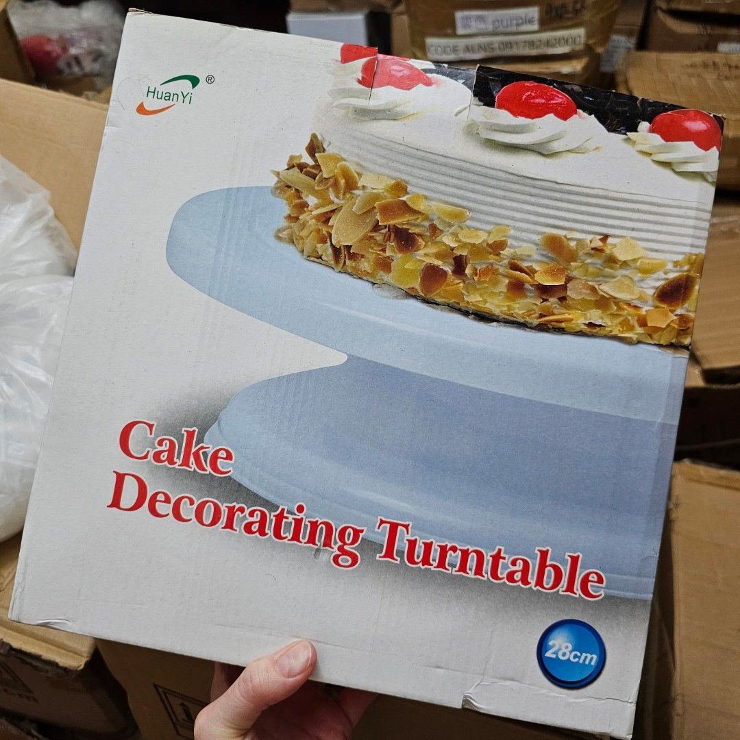 Cake rotating table for baking (Category: Bakeware) located in Manila. Submitted by chocomoose (Listing ID 1341468469, Image 1). Description: never used.