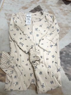 (Category: ) located in . Submitted by wardrobeandco (Listing ID 1341525087, Image 1). Description: .