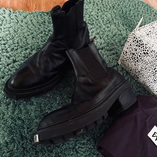 （分類：）位於 。 由 n___n.store 提交（商品編號 1341426218，圖片 1）。簡介： 。