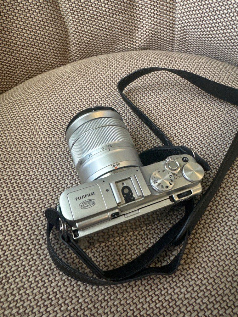 FUJIFILM X-A2 (Category: Cameras) located in Taguig. Submitted by hersheykylie (Listing ID 1341420095, Image 2). Description: My first camera Well loved Condition: still working well, camera and video okay. My signs of usage scratches na di nmn maiiwasan lalo pag camera Meetup only in BGC at my place to check to camera will give discount nlng if sa mismong place ko meetup busy na kasi moving out. .