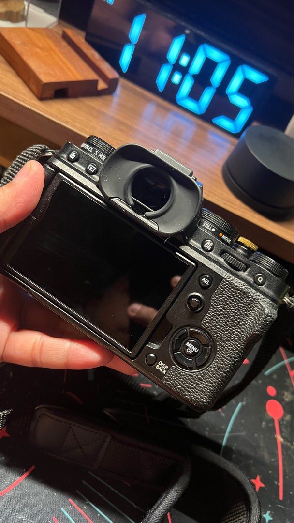 Fujifilm XT4 body only (Category: Cameras) located in Makati City. Submitted by aaronf20 (Listing ID 1341555368, Image 2). Description: Selling my Fujifilm XT4 body only Some minor flaw but does not affect the unit. Shutter count 12k+ Inclusion: body, 2 extra batteries, charger Rfs: hinde na maxadong nagagamit .