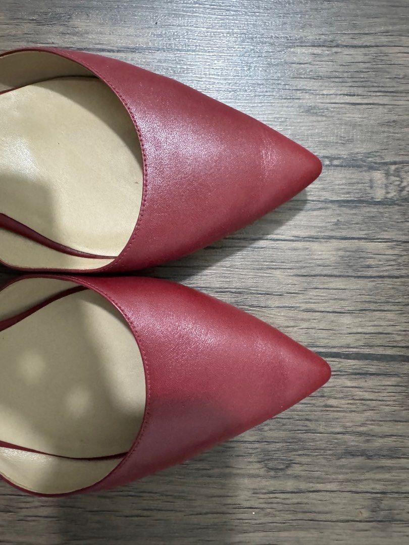 Harlan + Holden Leather Flats (Category: Flats & Sandals) located in Mandaluyong City. Submitted by oursharedcloset (Listing ID 1341537630, Image 2). Description: Size 38 Real leather Used only 2-3 times No scratches/peeling.